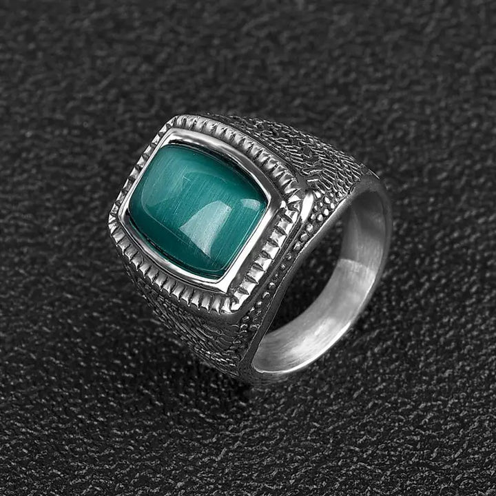 Green Machine: The Punk Rocker’s Dream Ring!