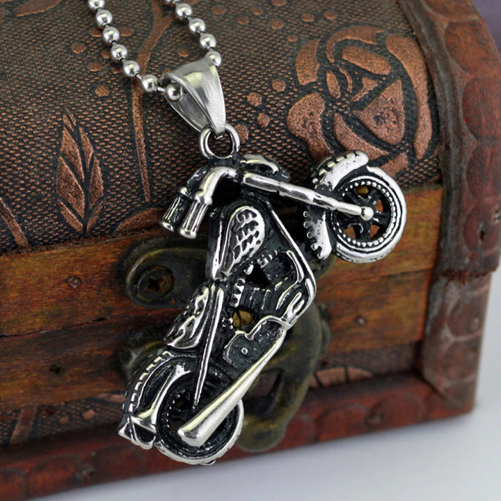 Soul Rider: The Ultimate Biker Skull Pendant for Fearless Souls!