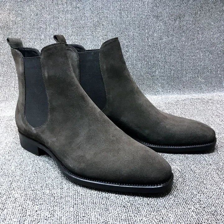 Velvet Vibes: Step Up Your Game with Luxe Chelsea Boots!