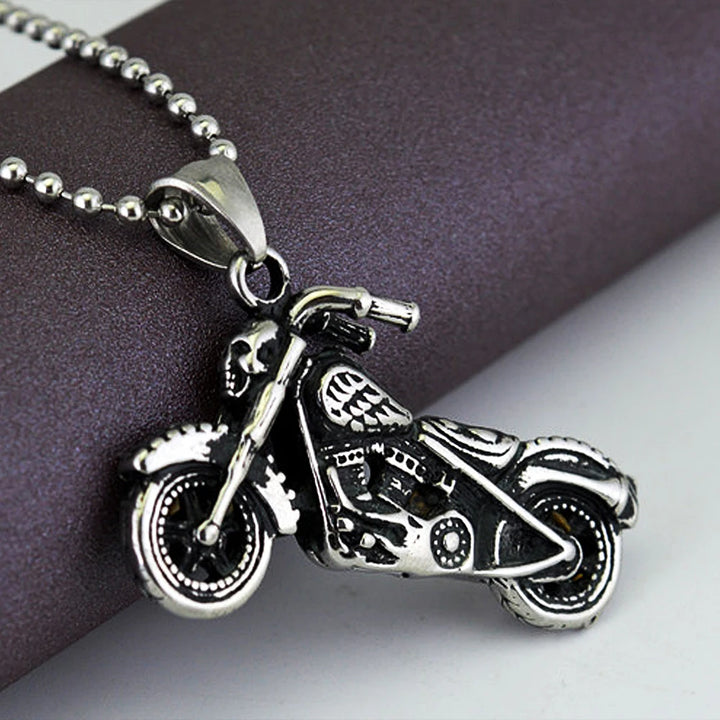 Soul Rider: The Ultimate Biker Skull Pendant for Fearless Souls!