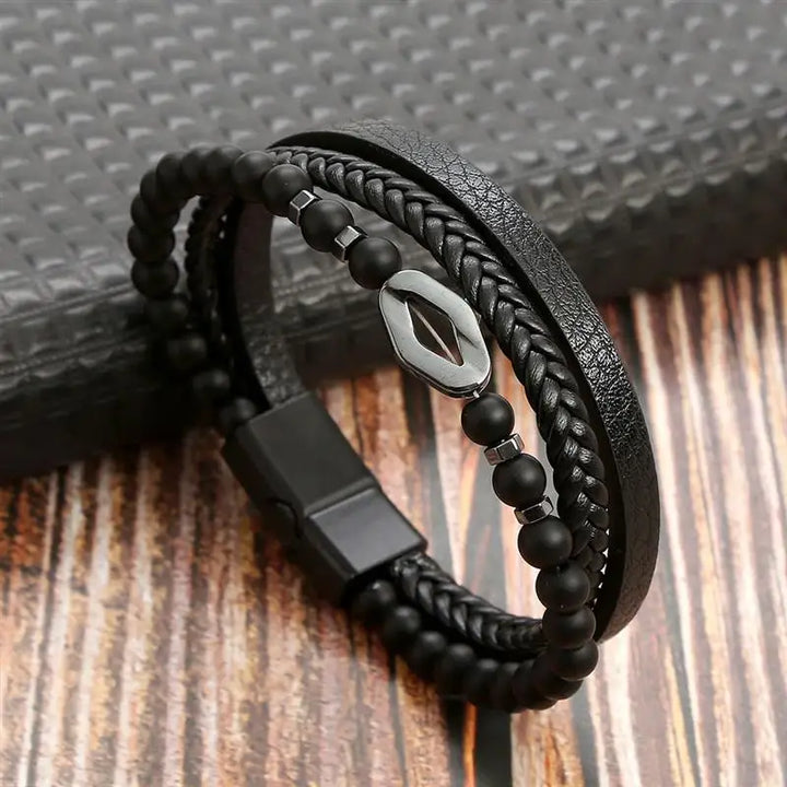 The Ultimate Arm Candy: Hand-Woven Leather Bracelet for the Modern Man!