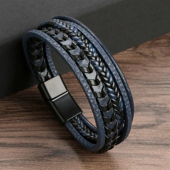 The Ultimate Arm Candy: Hand-Woven Leather Bracelet for the Modern Man!